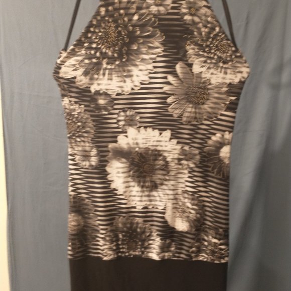 Top - Picture 2 of 2